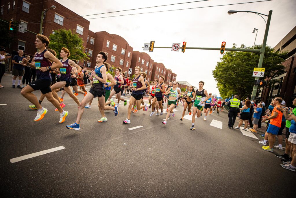 The 10k offers seeded waves so you can run with people your own speed!